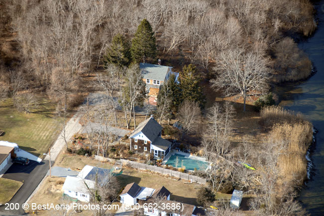 10-E_Moriches-10_Darnell_Pl