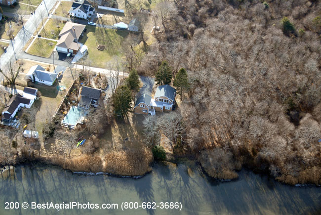 53-E_Moriches-10_Darnell_Pl